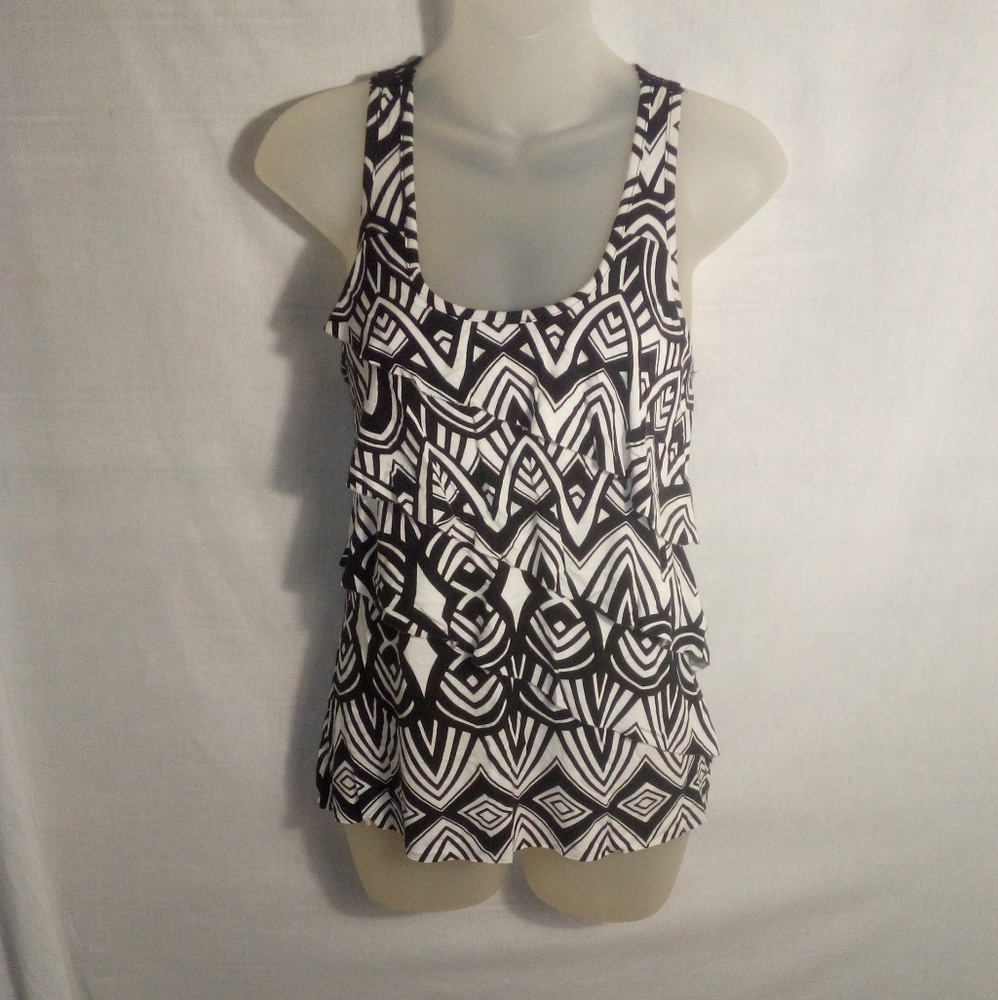 IZ BYER LACE BACK TOP SIZE S